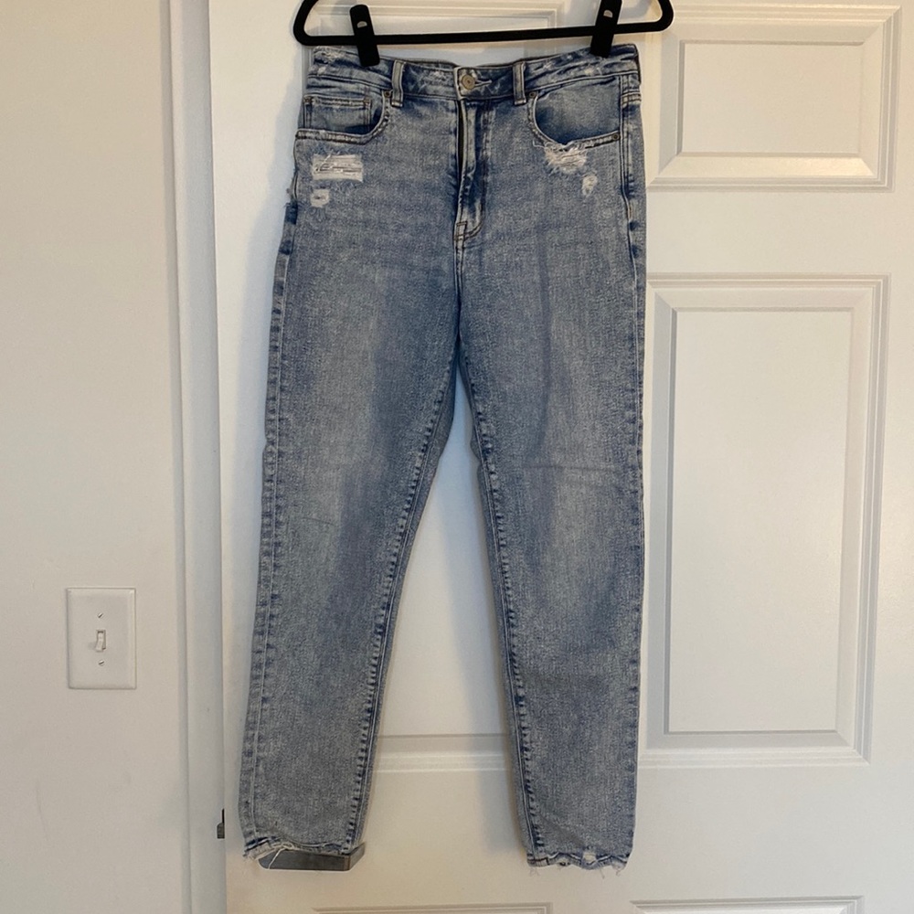 American Eagle distressed jeans